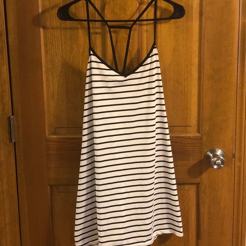 ONLY 7 DAYS UNTIL I DONATE-MAKE OFFER! Dress